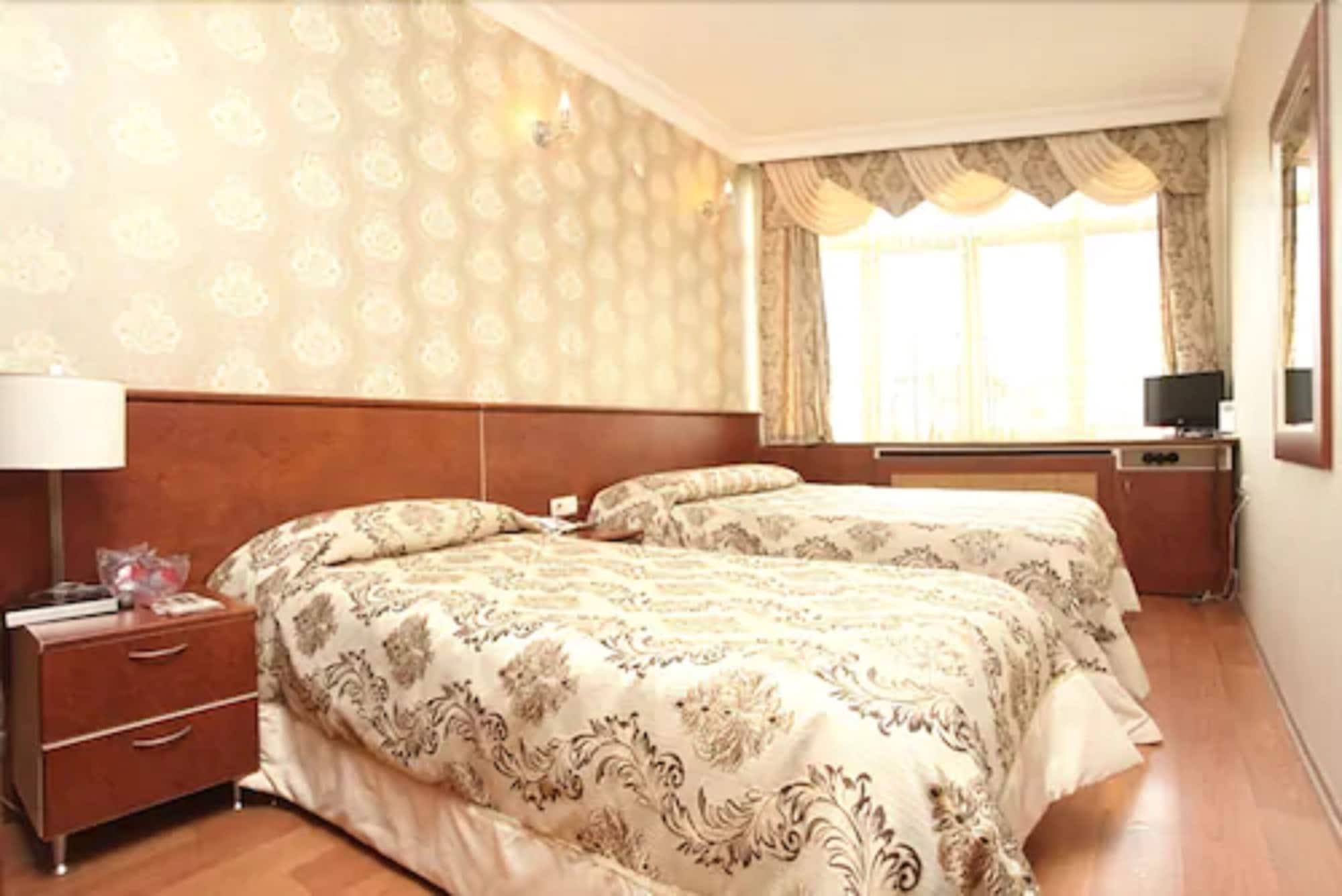 เทอแวน โฮเต็ล Hotel อิสตันบูล ภายนอก รูปภาพ