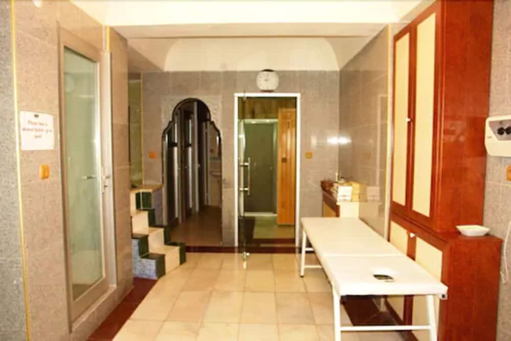 เทอแวน โฮเต็ล Hotel อิสตันบูล ภายนอก รูปภาพ